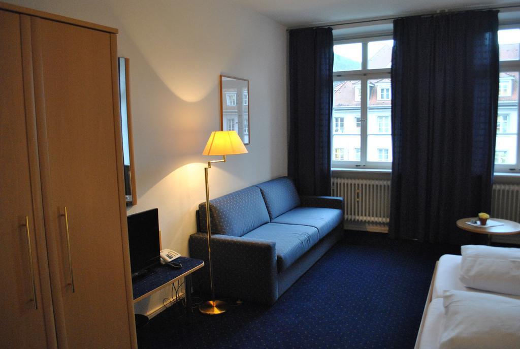 Hotel Am Kornmarkt Heidelberg Exterior photo